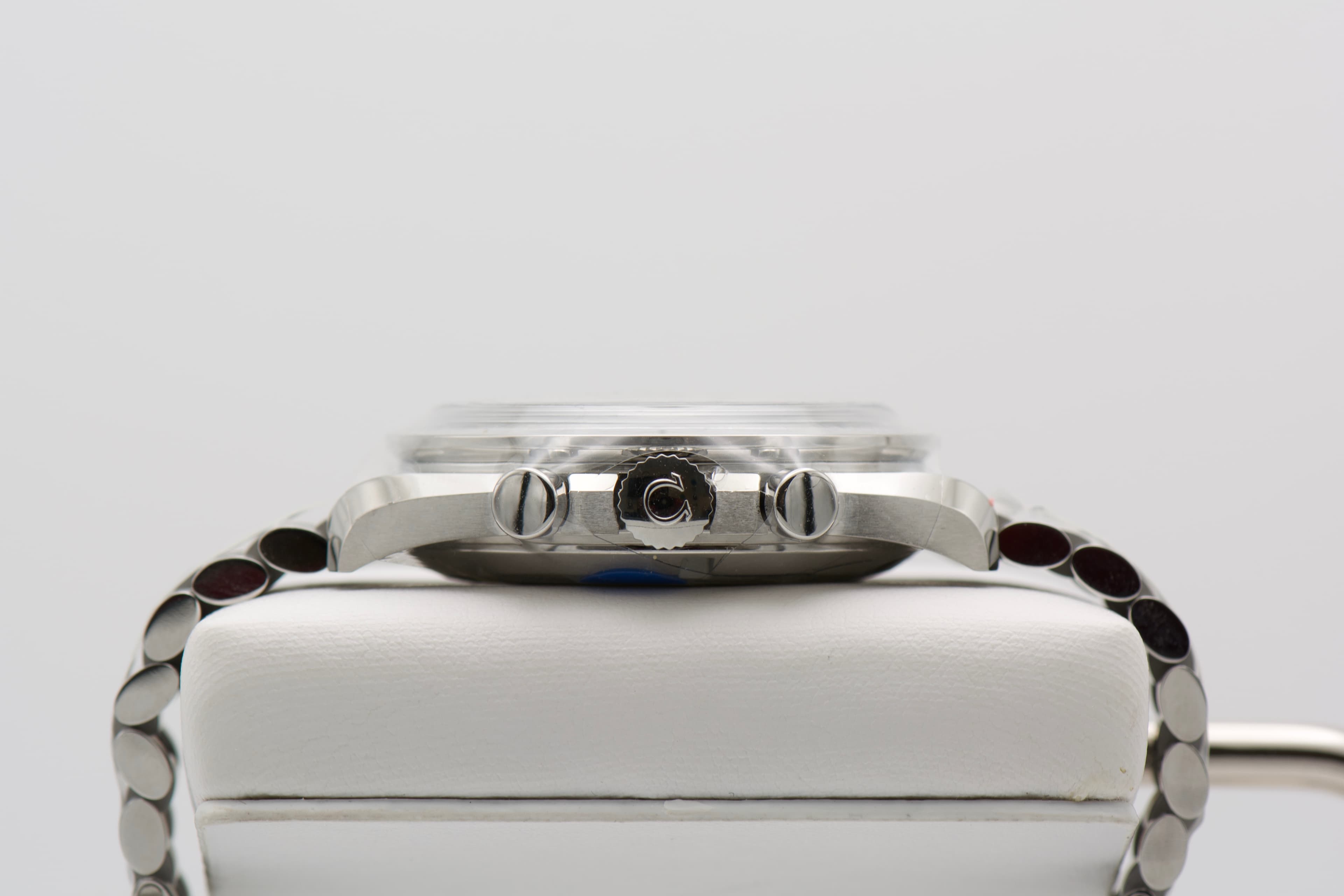 Omega Speedmaster Moonwatch Professional — photo 4