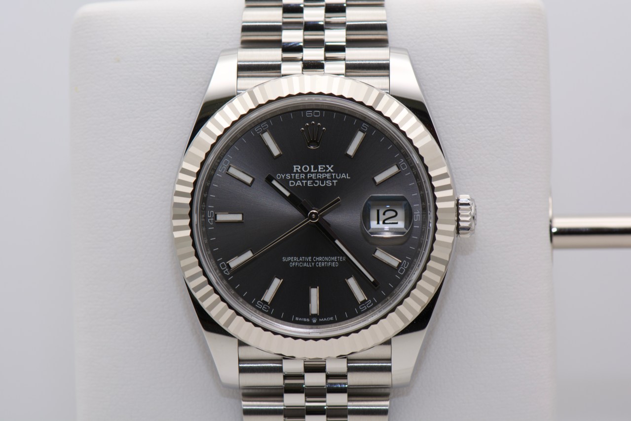 2025 Rolex 126334 DateJust 41mm Rhodium Dial